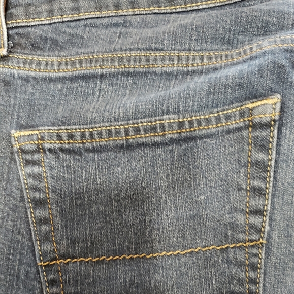Ladies Levi Strauss & Co. Jeans - Picture 6 of 9